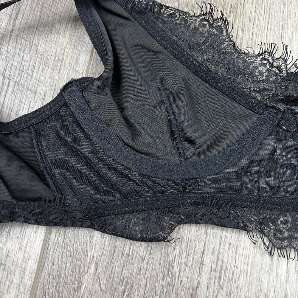32A Free People‎ Black Velvet Bralette - Picture 7 of 12